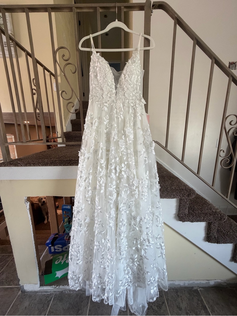 Elegant Boho White Floral Lace A-Line Wedding Dress with lace appliqués